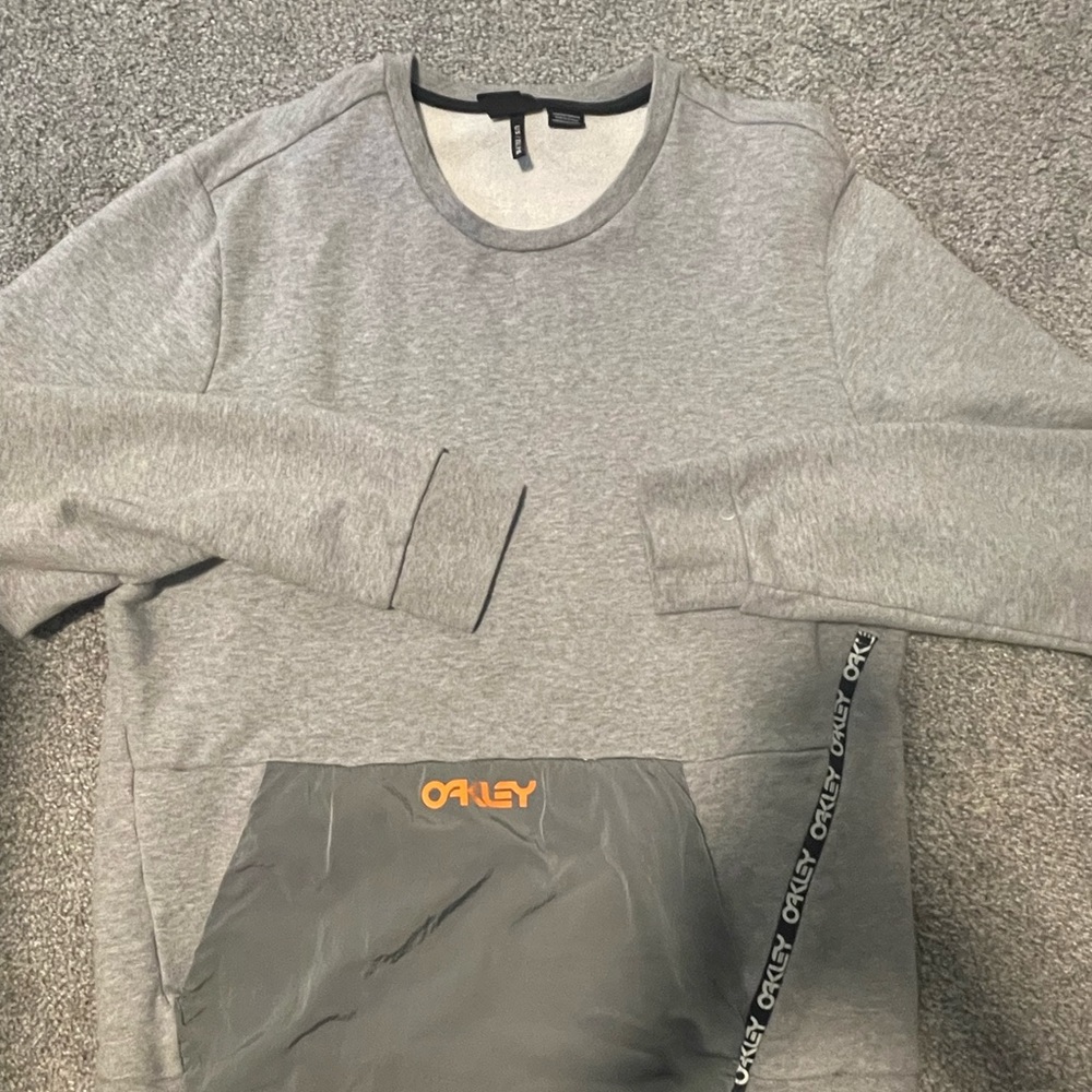 Oakley crew size xl